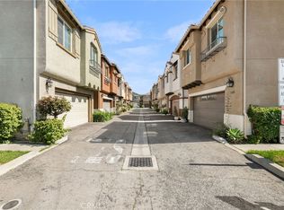 7600 N Courage Way, Van Nuys, CA 91405