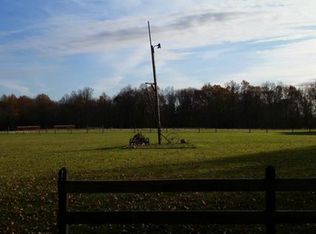 3799 Eakins Rd, Cuyahoga falls, OH 44223