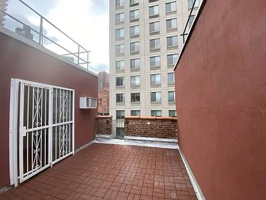 Rented by Compass | media 11