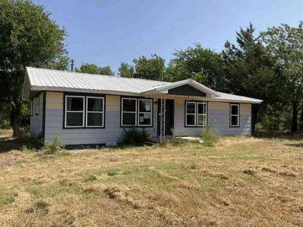 4902 Texas St, Healdton, OK 73438