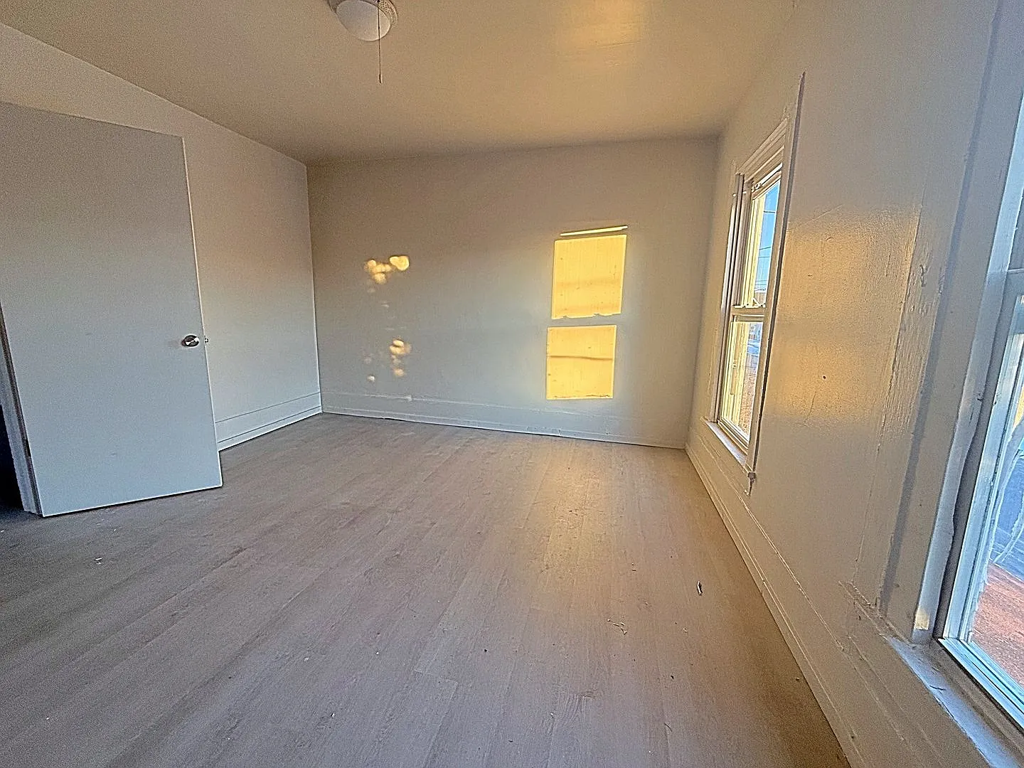 638 Carbon St — Photo 3