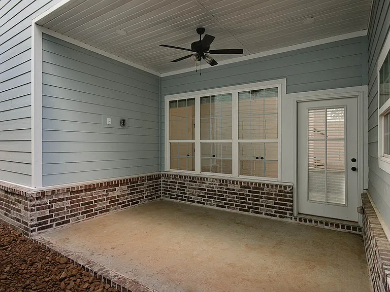 502 W Persimmon St — Photo 24