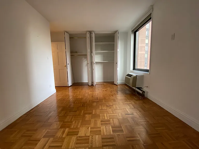 1641 3rd Ave #9H — Photo 11