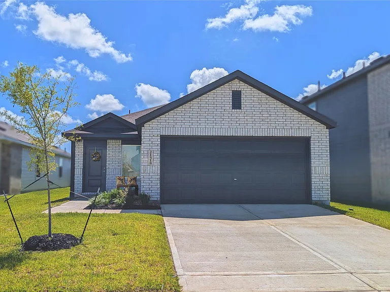 21518 Willow River Canyon Ln — Photo 1