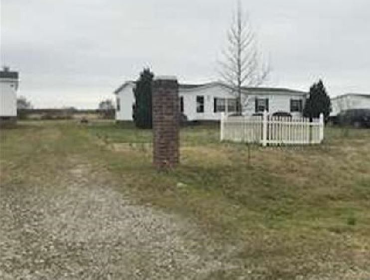 2nd image of 1254 Antioch Rd NE