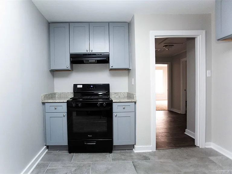 1521 S Pierce St — Photo 9