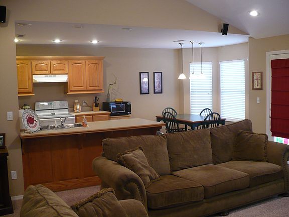 2nd image of 158 N Lance Cir