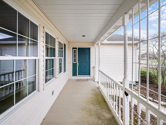 5th image of 1260 Carmel Dr