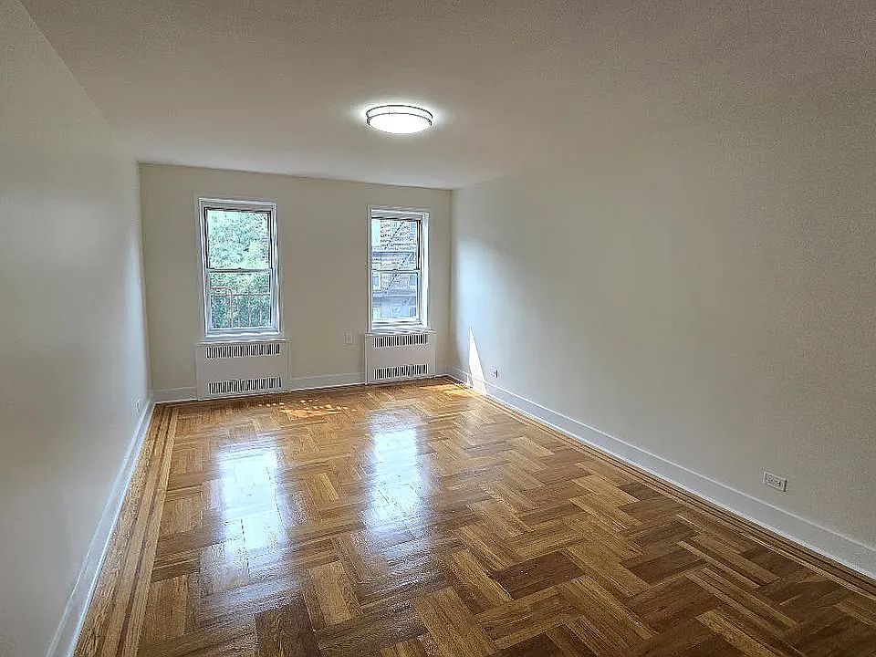 1st image of 4853 44th St #4D