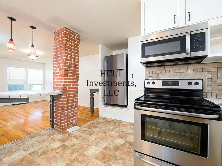 408 11th Ave S #408 — Photo 13