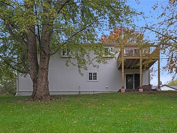 4th image of 1882 Gates Dr W