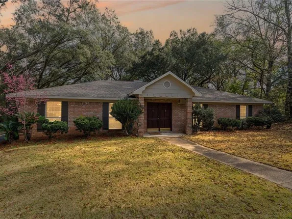 8080 Danielle Dr, Mobile, AL 36695