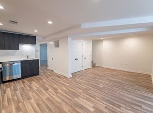 4853 N Kenmore Ave #B, Chicago, IL 60640