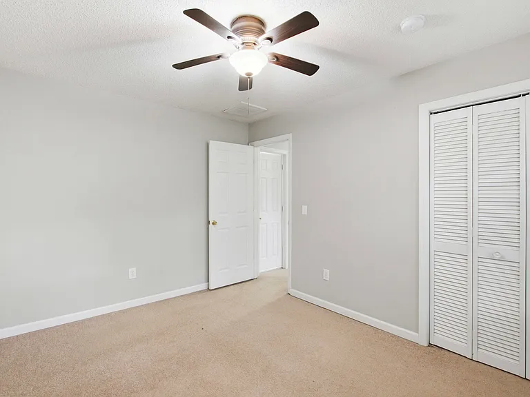 1860 Piper Dr — Photo 34