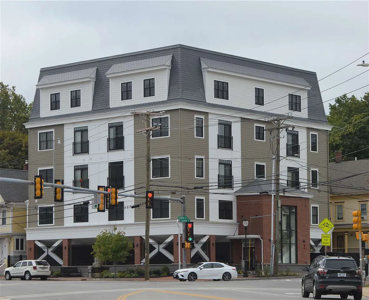 1 bed, 700 sqft, $1,995 — Photo 1