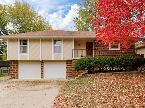 16313 E 28th St S, Independence, MO 64055