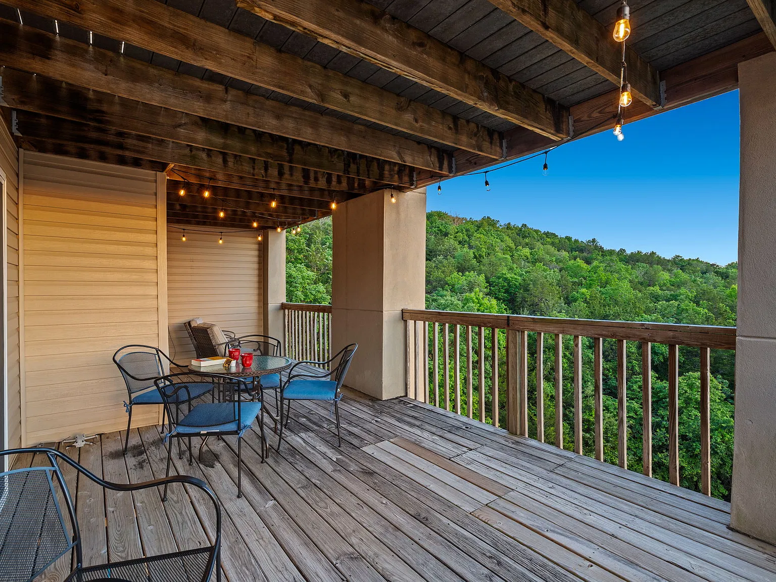 2 bed, 900 sqft, $2,175 — Photo 3