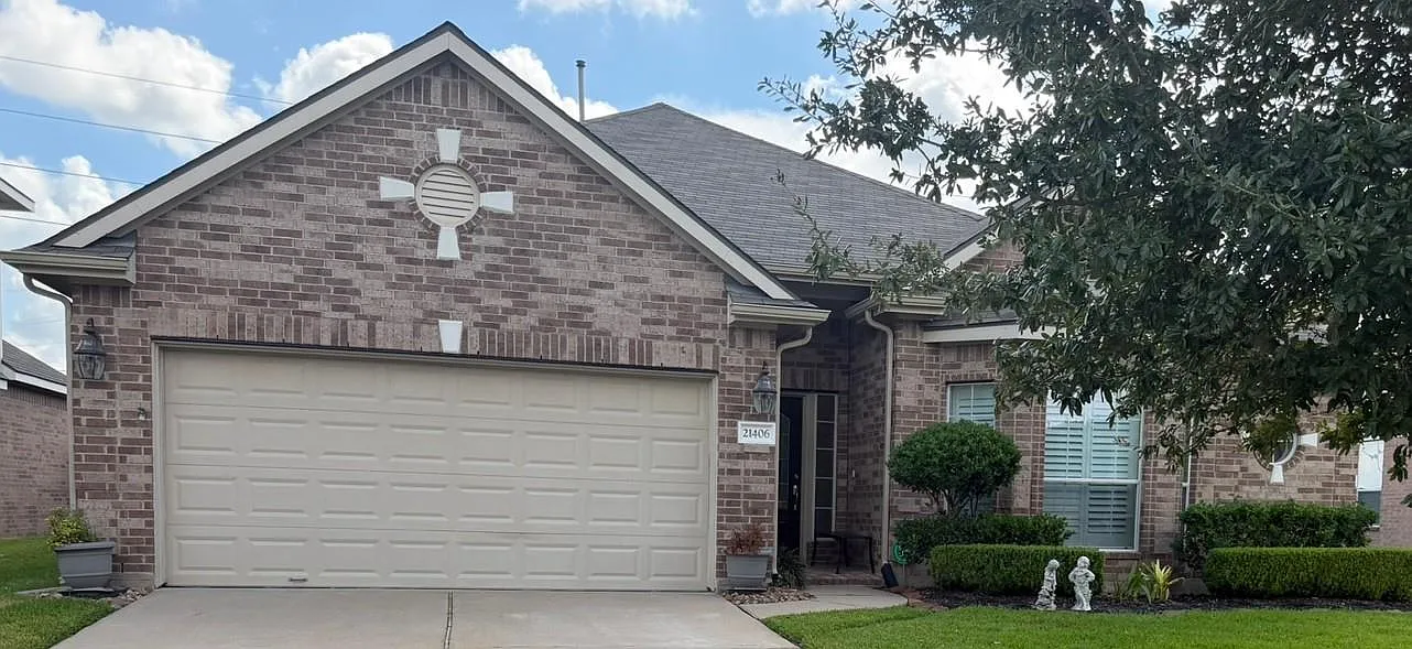 3 bed, 2.0 bath, 2164 sqft, $2,475 — Photo 1