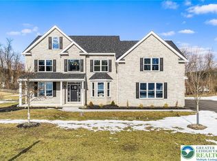 5031 Hunter Ln, Emmaus, PA 18049