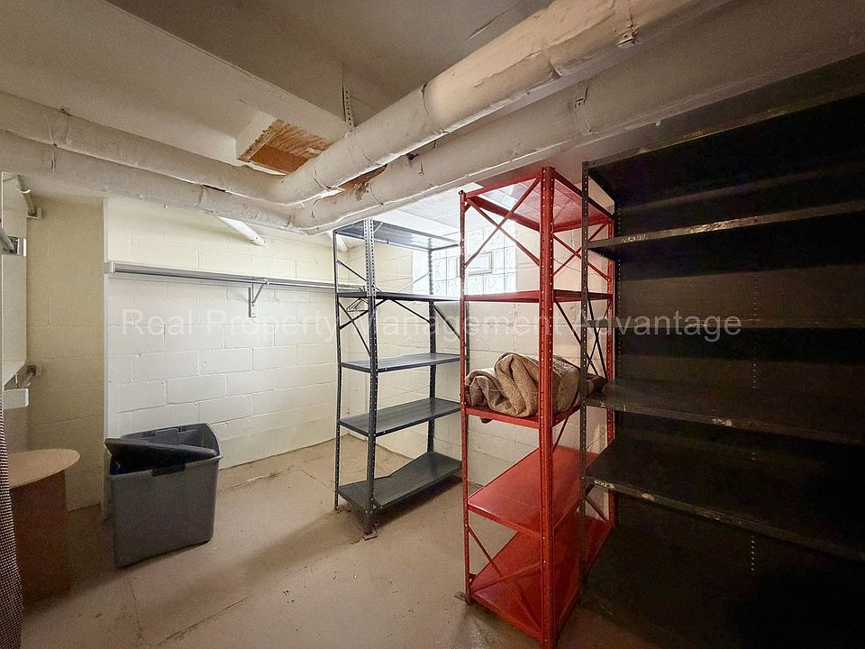 1622 Crooks Rd, photo 24