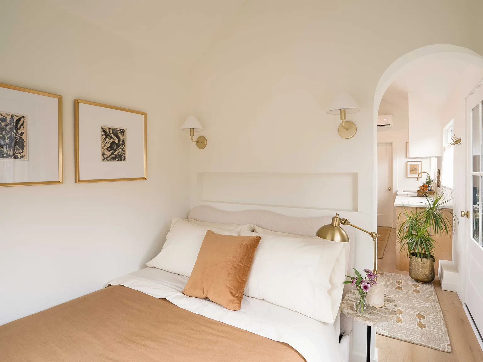 1 bed, 1000 sqft, $1,800 — Photo 4