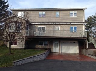 186 W Cobble Hill Rd, Barre, VT 05641