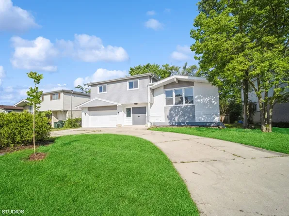9818 Lauren Ln, Niles, IL 60714
