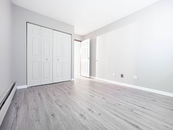5th image of 4412 50th St