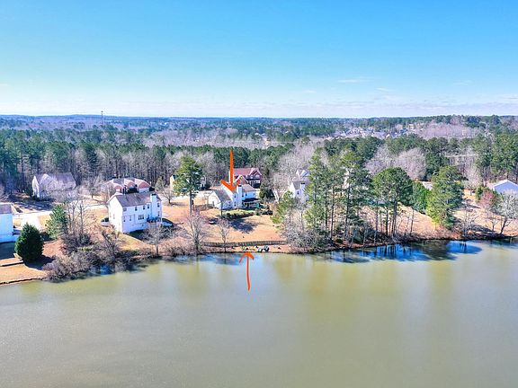 3rd image of 2753 Lakeside Dr SW