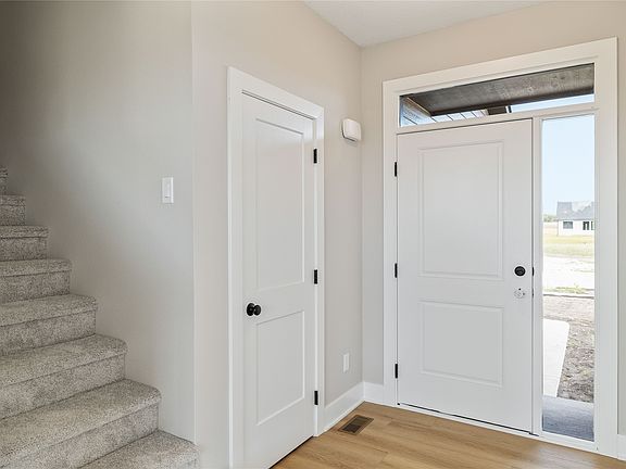 3rd image of 1117 Mulberry Dr NW