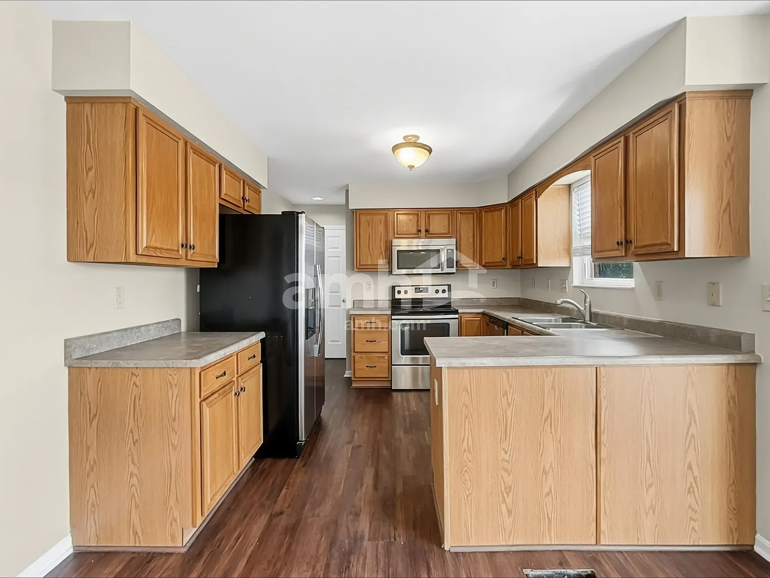 3 bed, 2.5 bath, 1686 sqft, $2,375 — Photo 4