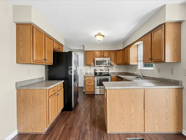 10529 Williamswoods Dr — Photo 4