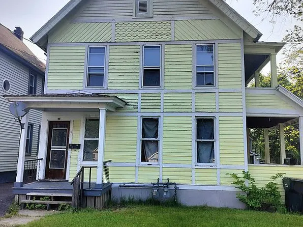 22 Woodside Ave, Gloversville, NY 12078