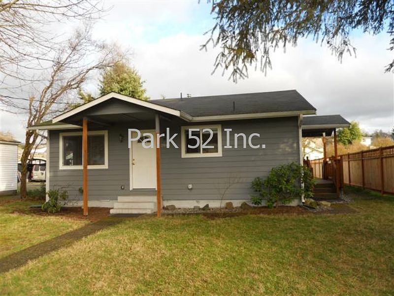 1st image of 2943 38th Ave NE