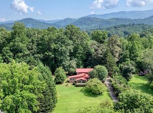 60 Cardinal Ln, Hayesville, NC 28904