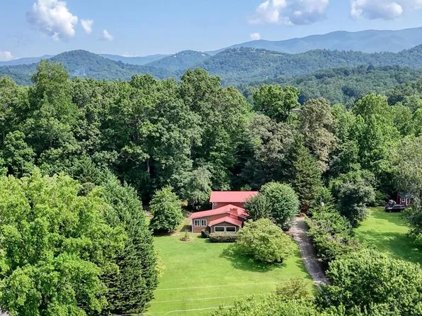 60 Cardinal Ln, Hayesville, NC 28904