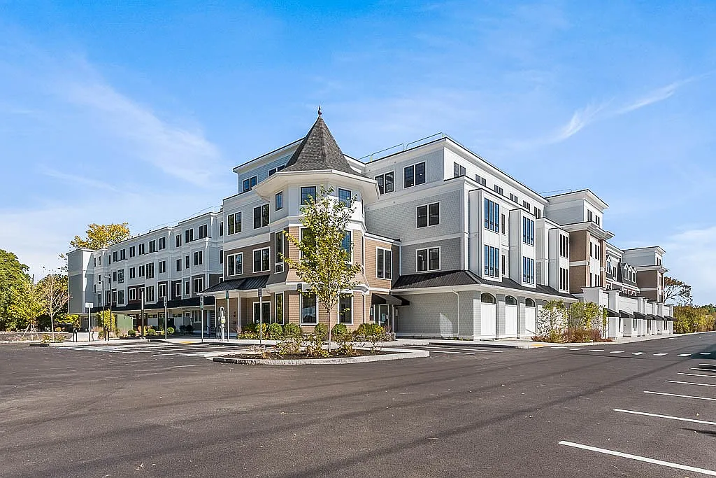 The Block at 22 Everett St — Photo 1