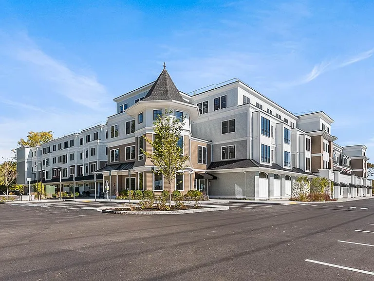 The Block at 22 Everett St — Photo 1
