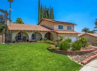 2923 Overland Ct, Highland, CA 92346