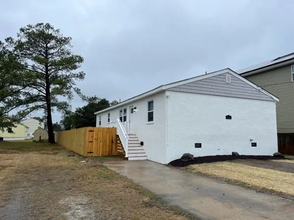 9531 17th Bay St #A & B, Norfolk, VA 23518