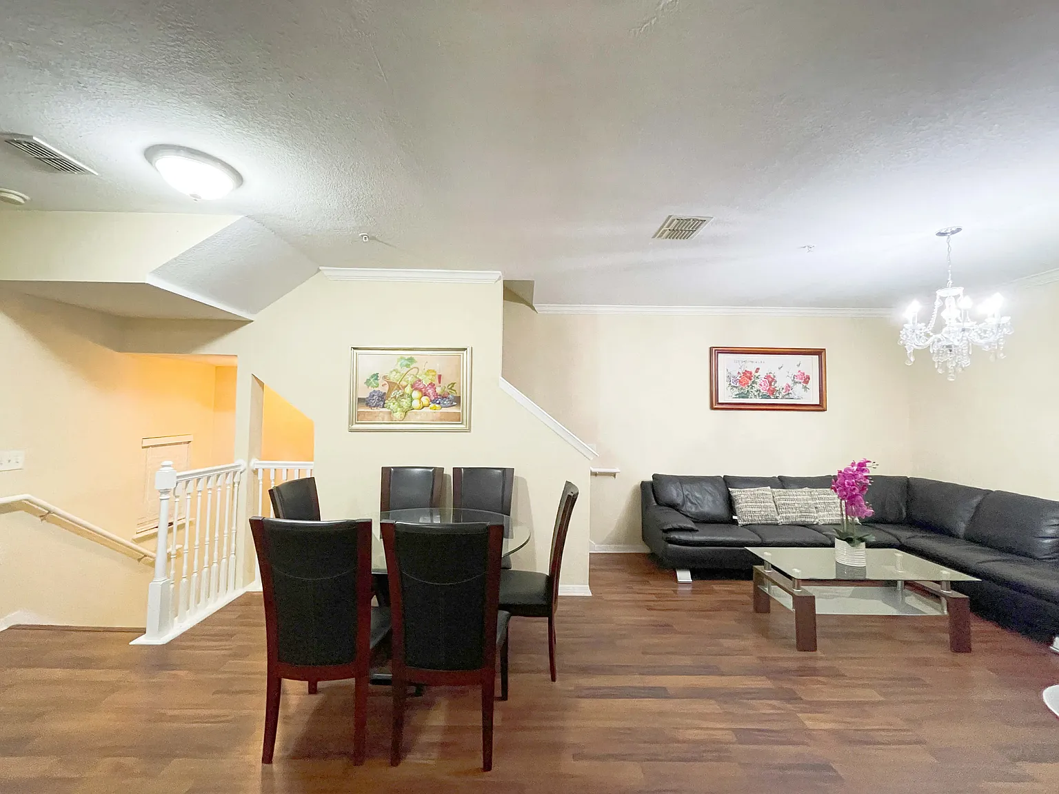 3 bed, 1386 sqft, $2,500 — Photo 4