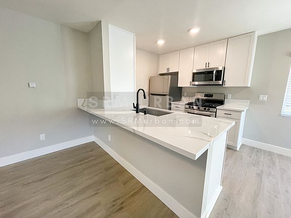 5th image of 4572 34th St APT 1