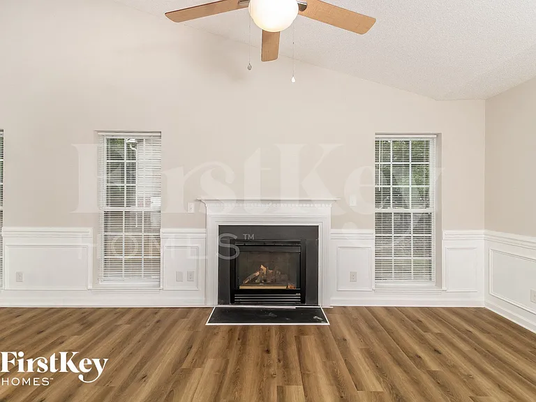 3628 Sharon Ave — Photo 3