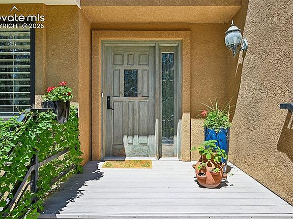 4th image of 85 S Sherwood Gln