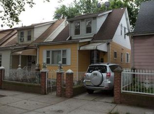 8910 209th St, Queens Village, NY 11427