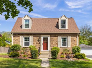 919 N President St, Wheaton, IL 60187