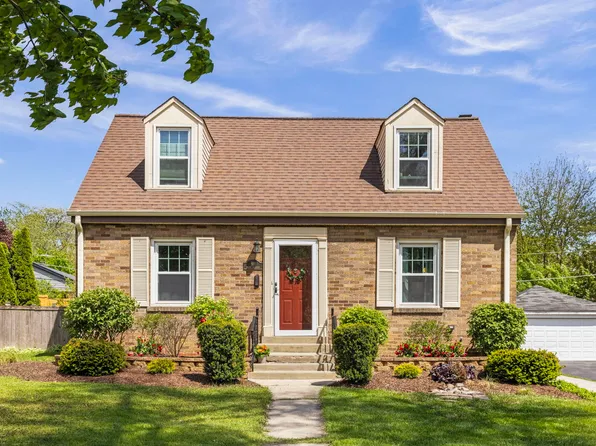 919 N President St, Wheaton, IL 60187
