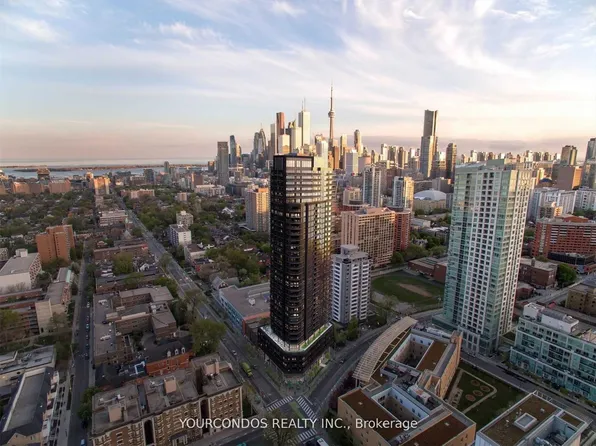 159 Wellesley St E, Toronto, ON