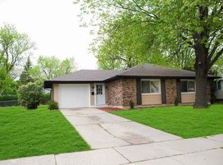 400 Freeman Ave, Streamwood, IL