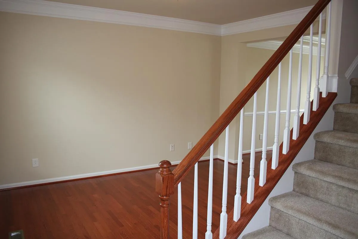 4 bed, 2.5 bath, 2100 sqft, $2,700 — Photo 3